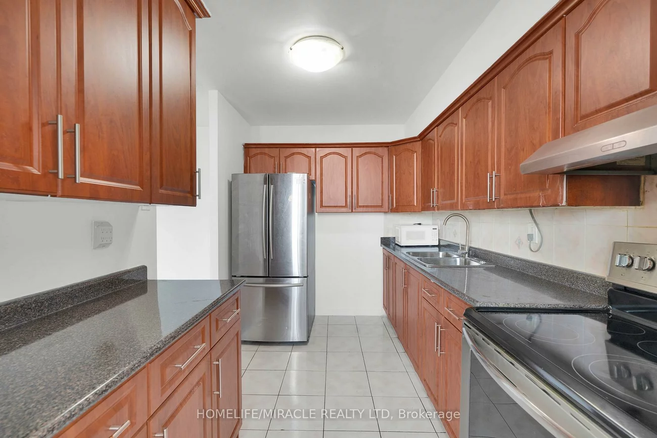 100, Dundalk, Dorset Park, Toronto
