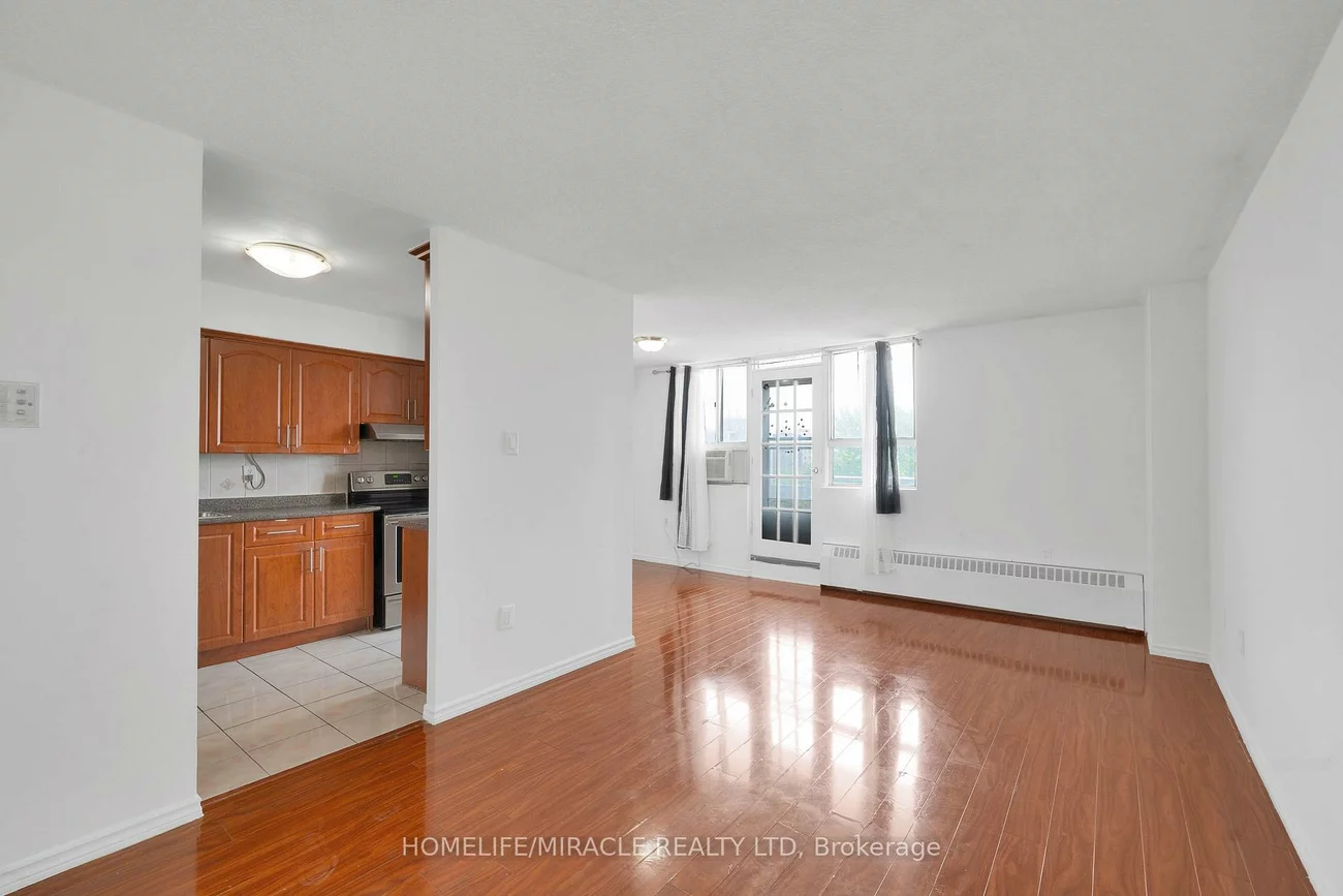 100, Dundalk, Dorset Park, Toronto