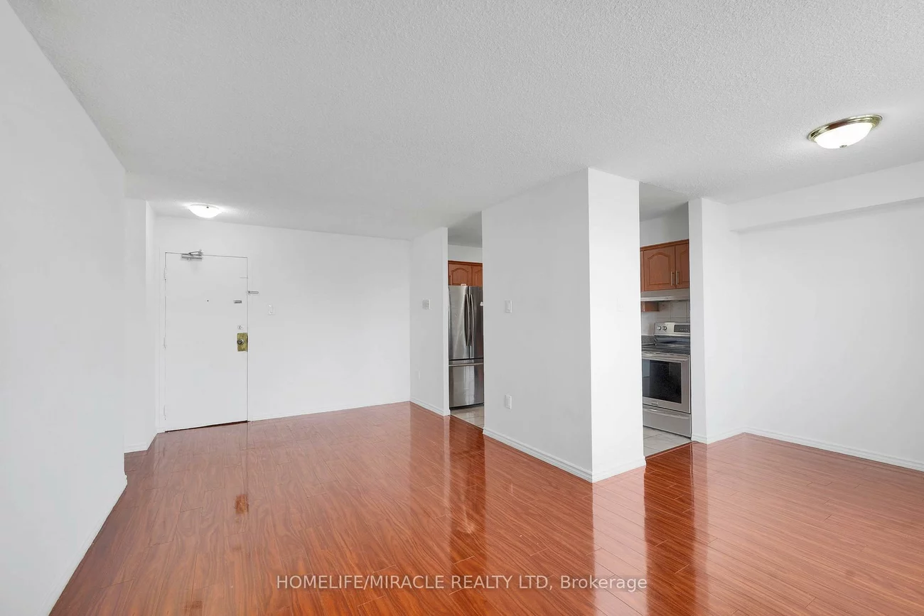 100, Dundalk, Dorset Park, Toronto