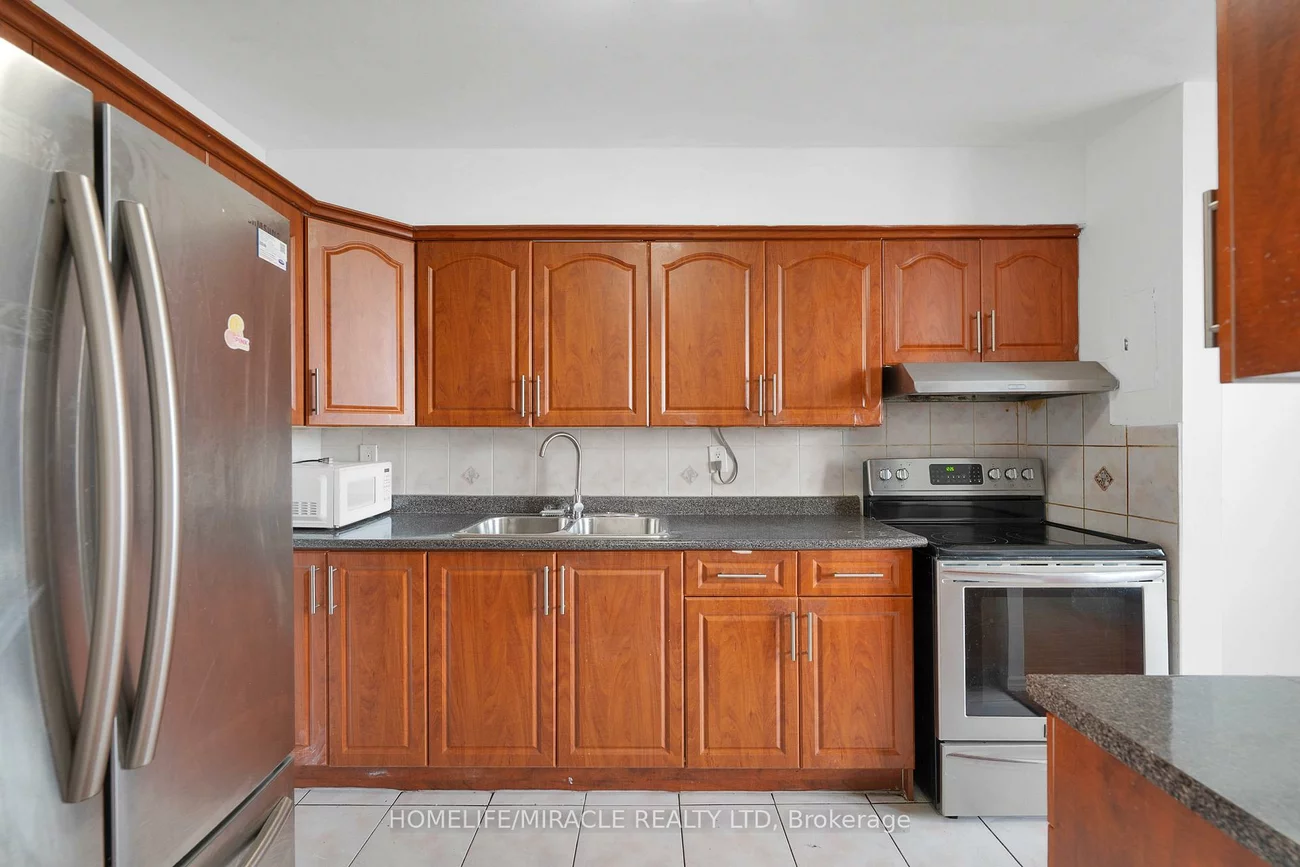 100, Dundalk, Dorset Park, Toronto