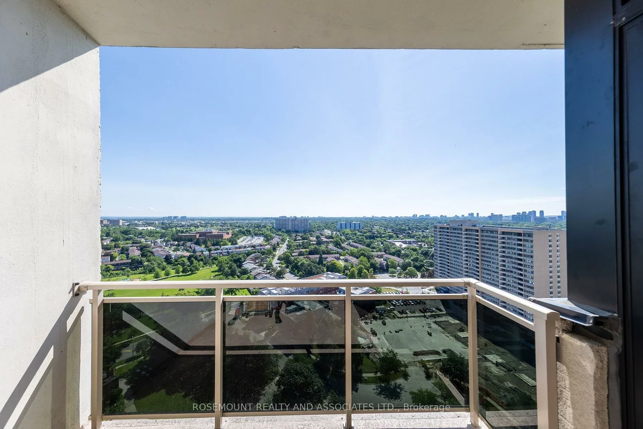 100, Echo, L'Amoreaux, Toronto
