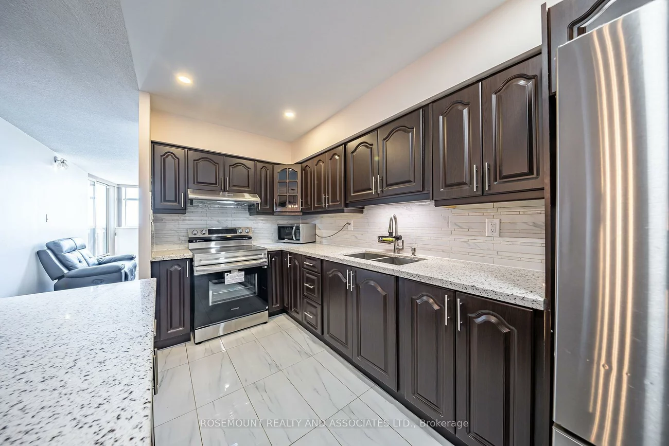 100, Echo, L'Amoreaux, Toronto