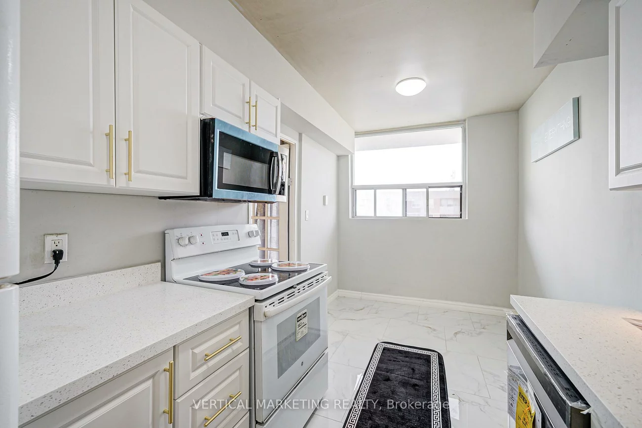 20, Gilder, Eglinton East, Toronto