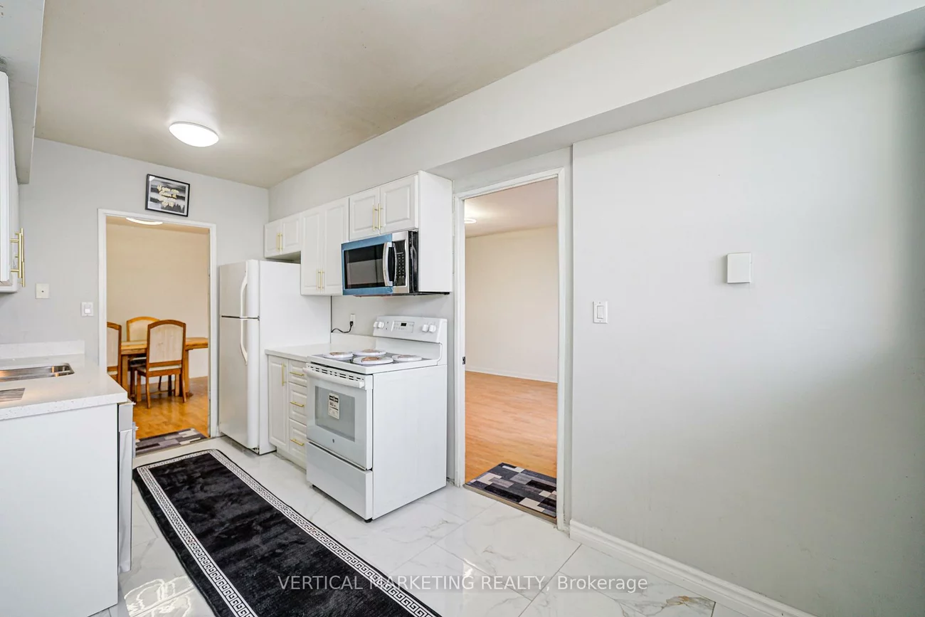 20, Gilder, Eglinton East, Toronto