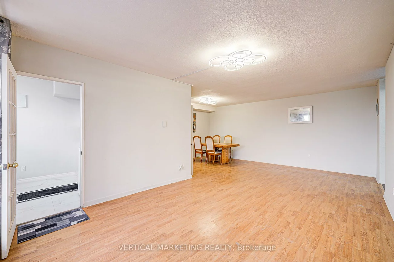 20, Gilder, Eglinton East, Toronto
