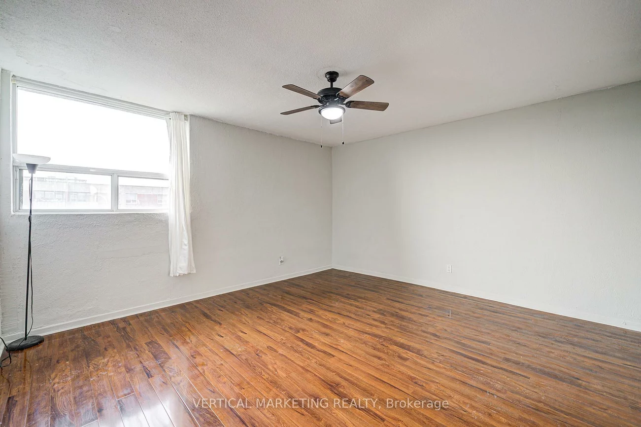 20, Gilder, Eglinton East, Toronto