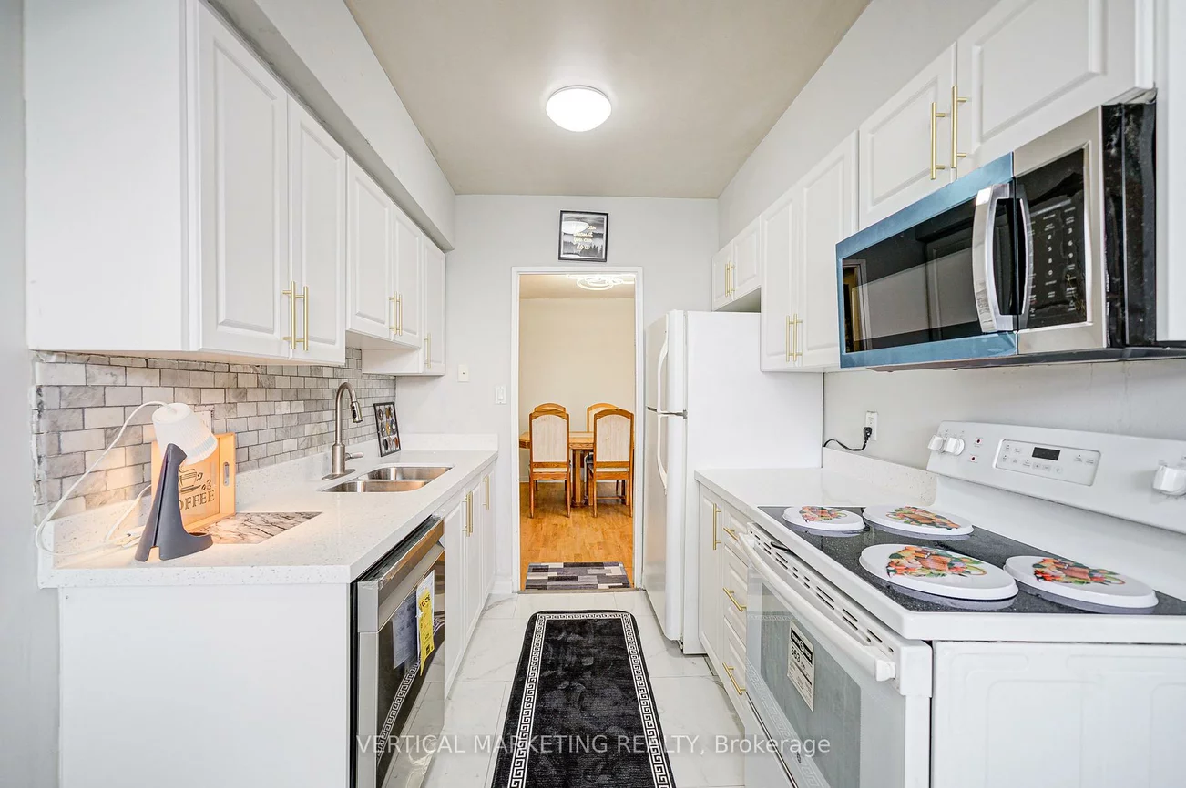 20, Gilder, Eglinton East, Toronto