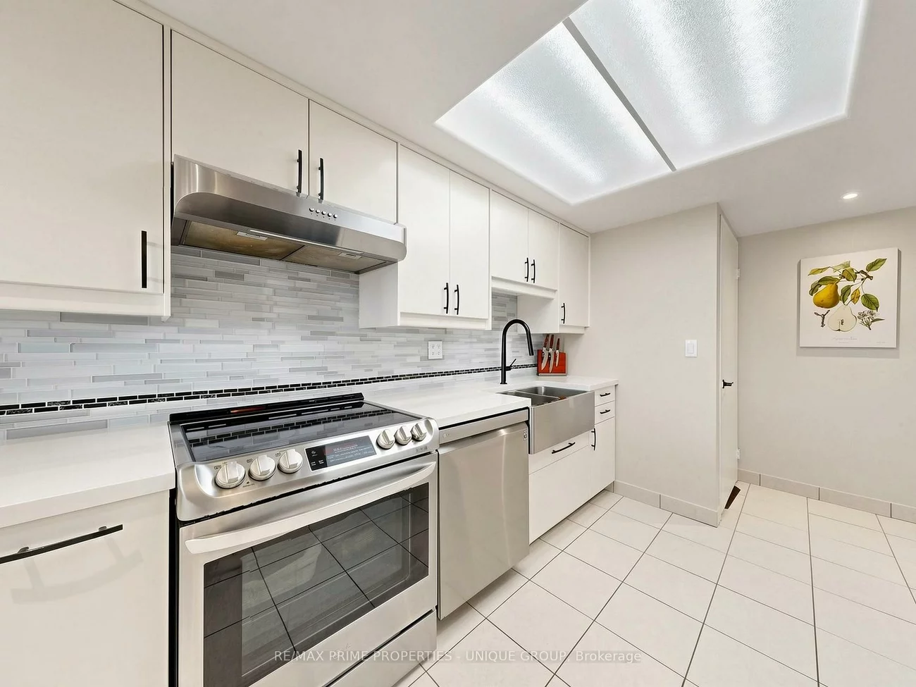 2460, Eglinton, Eglinton East, Toronto