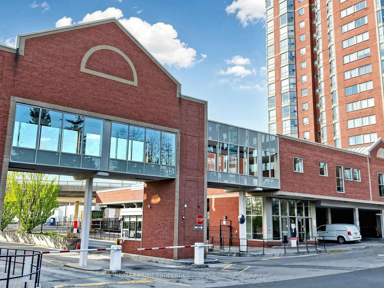 2460, Eglinton, Eglinton East, Toronto