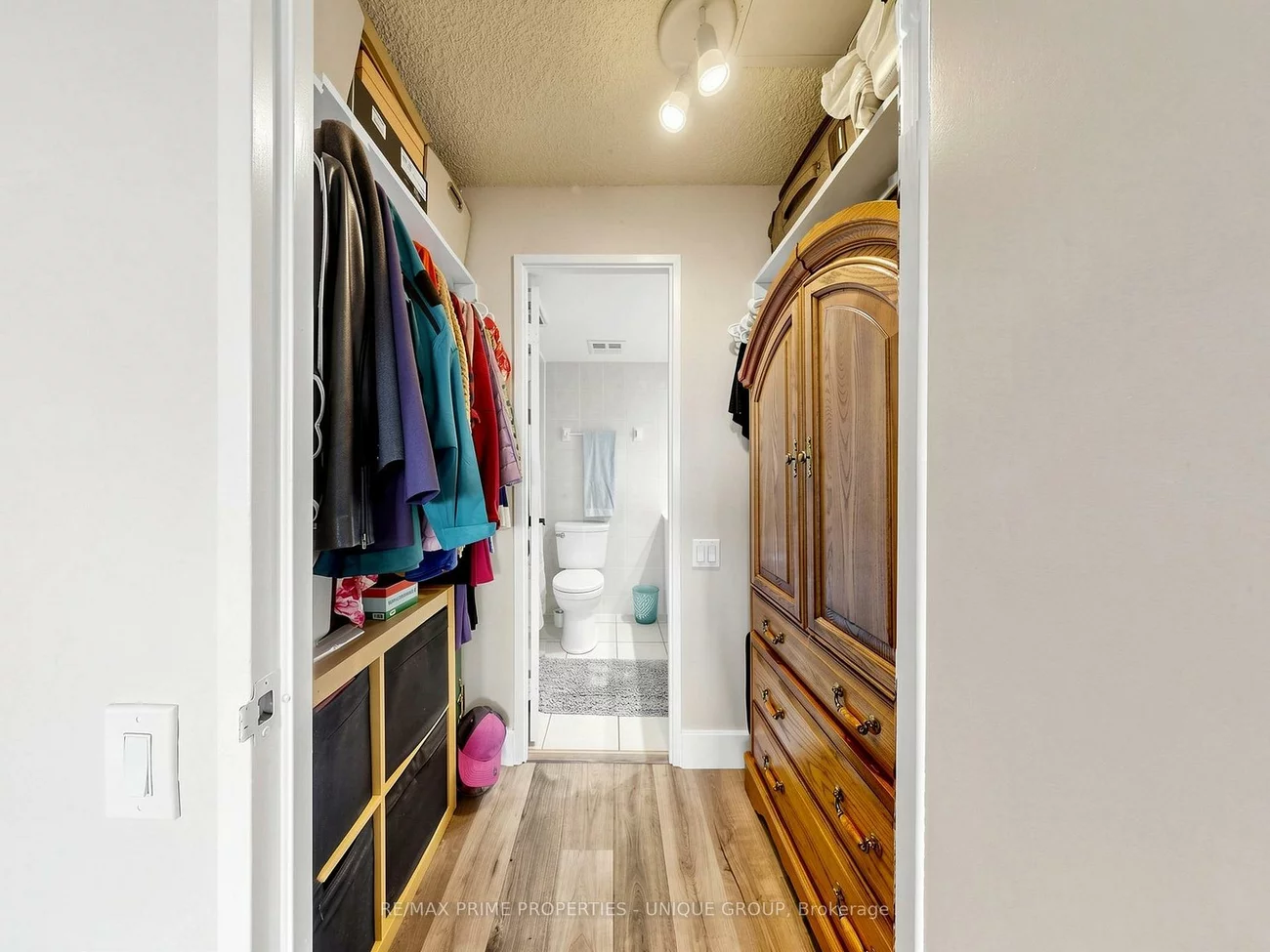 2460, Eglinton, Eglinton East, Toronto