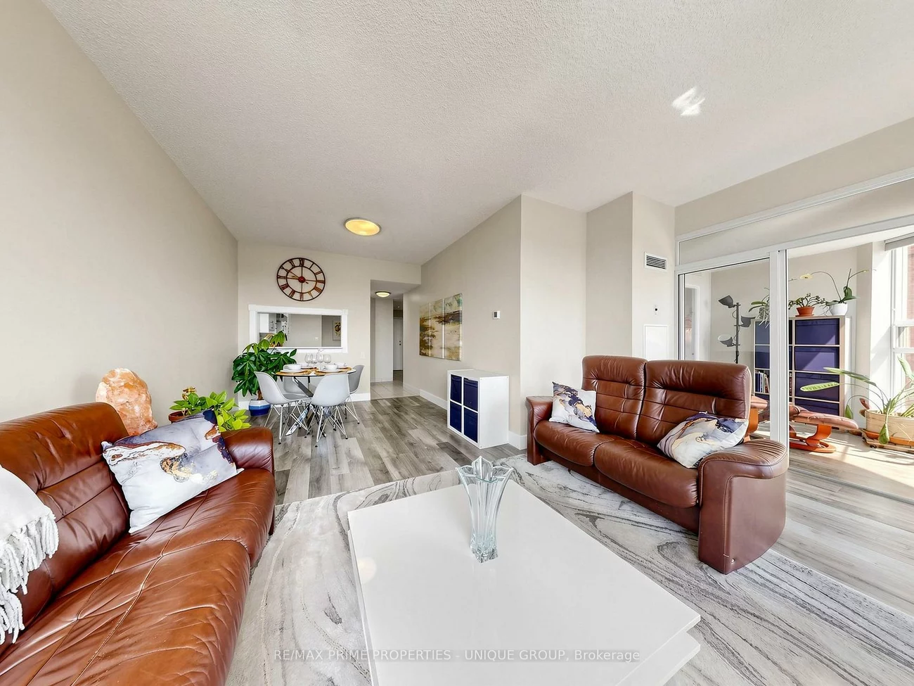 2460, Eglinton, Eglinton East, Toronto