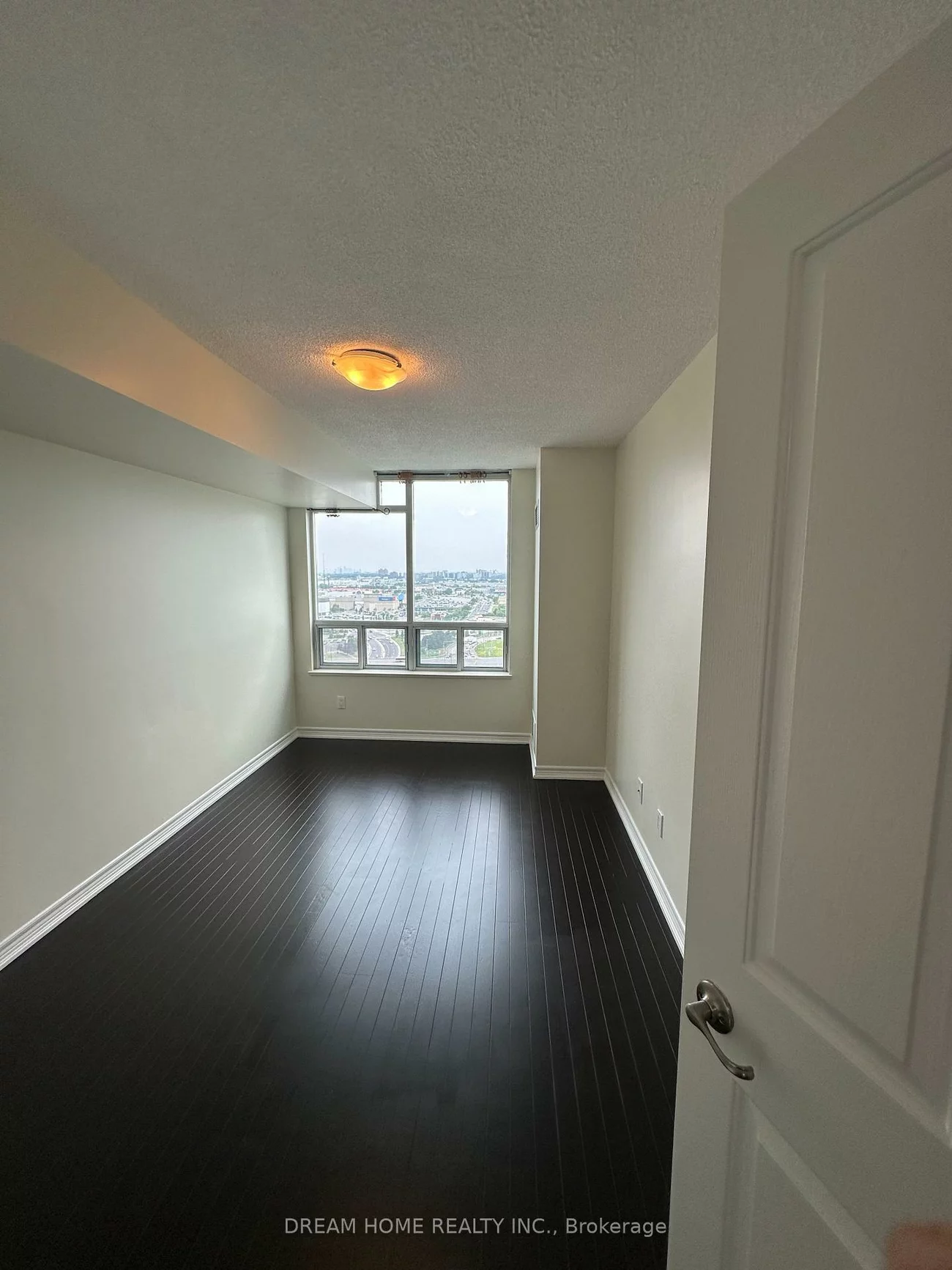 68, Corporate, Woburn, Toronto