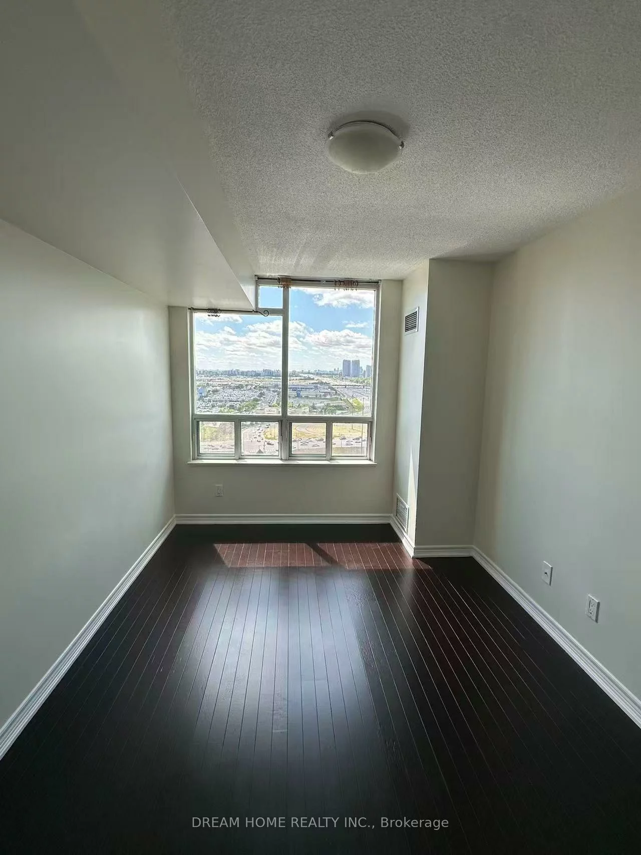 68, Corporate, Woburn, Toronto