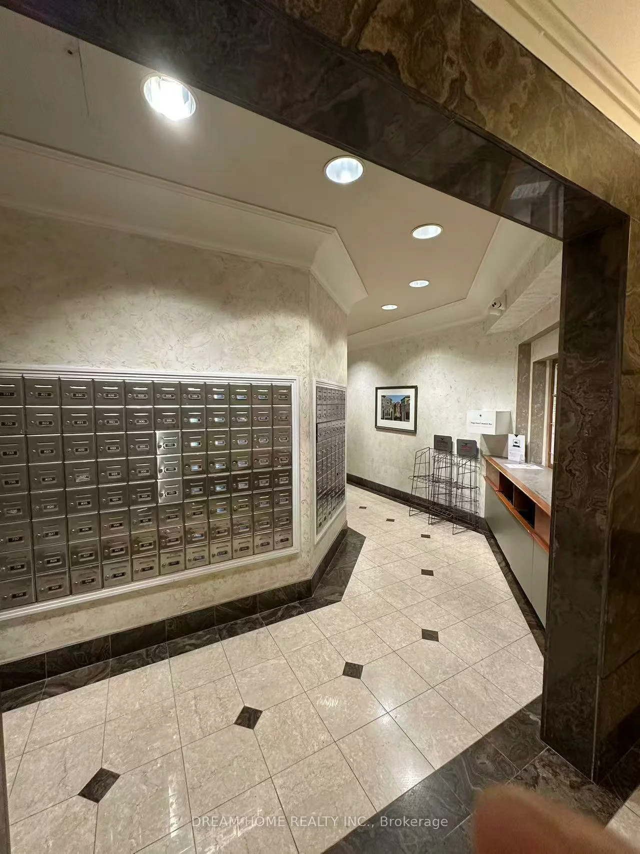 68, Corporate, Woburn, Toronto