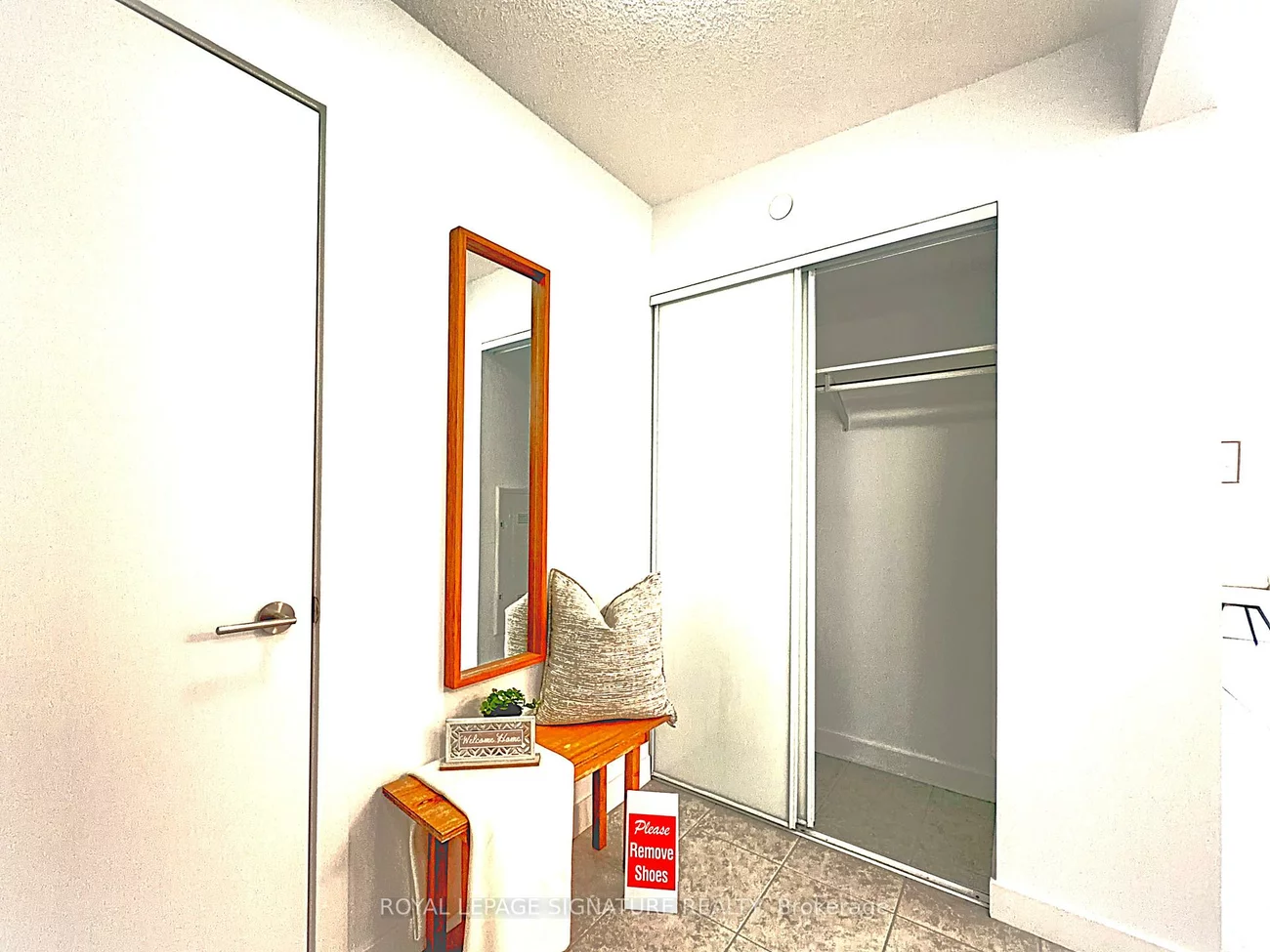 1346, Danforth, Eglinton East, Toronto