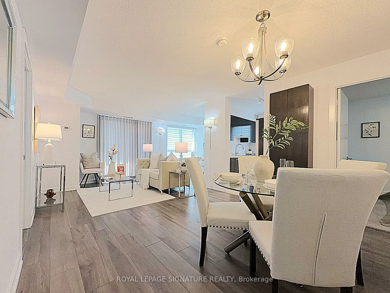 1346, Danforth, Eglinton East, Toronto