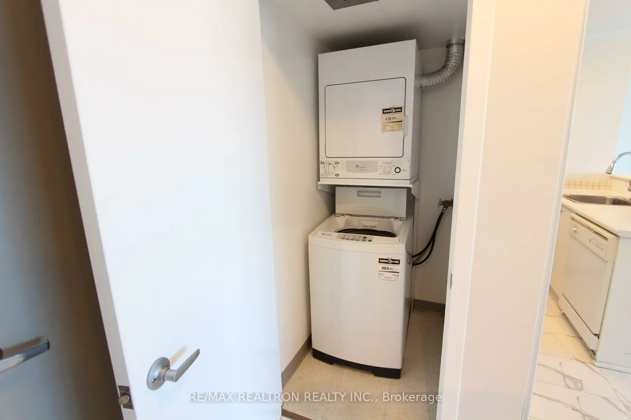 36, Lee Centre, Woburn, Toronto