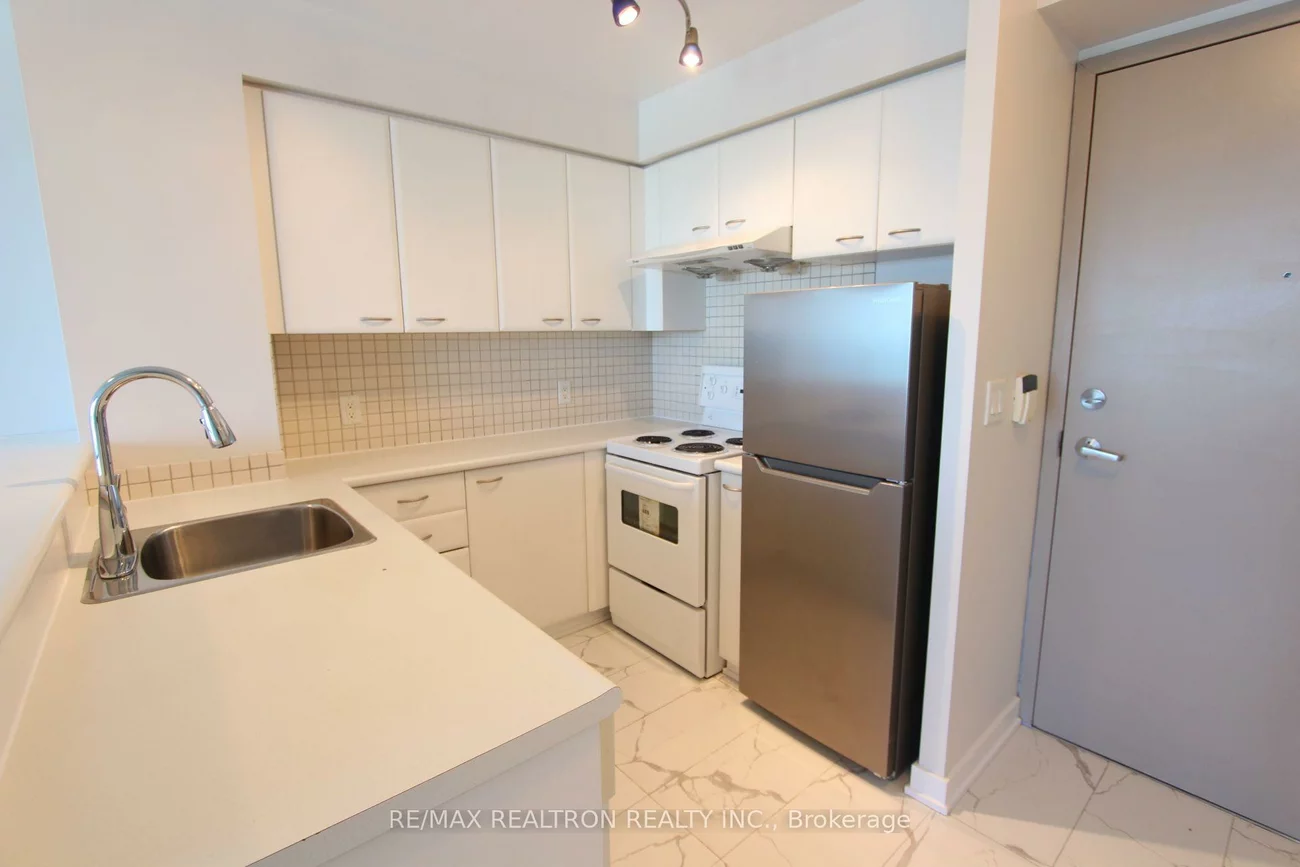 36, Lee Centre, Woburn, Toronto