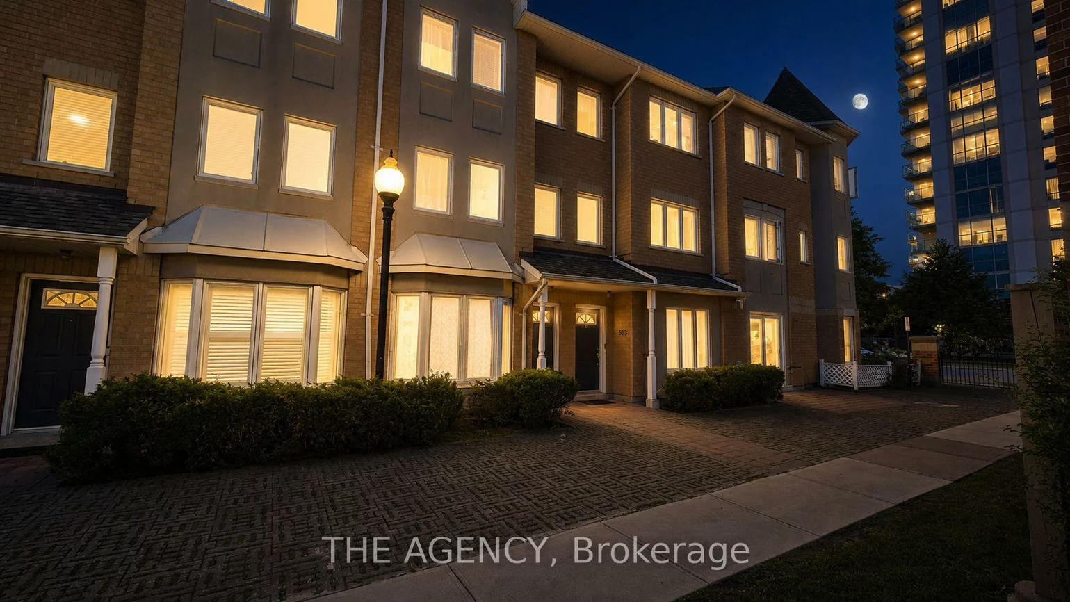 28, Rosebank, Malvern, Toronto