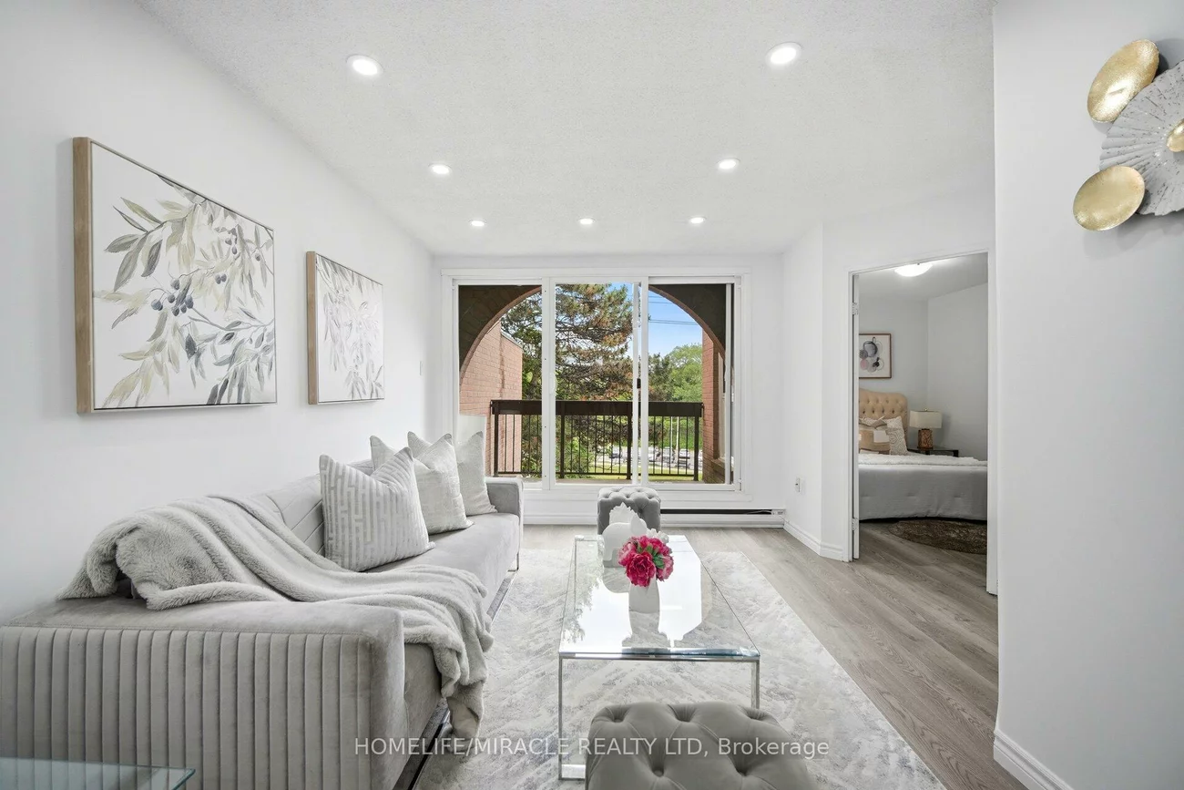 100, Mornelle, Morningside, Toronto