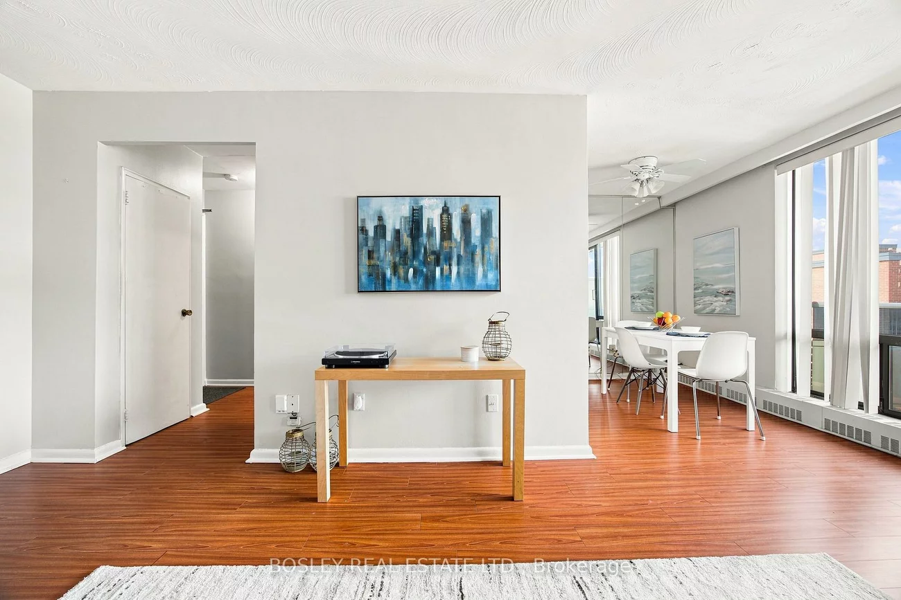 915, Midland, Eglinton East, Toronto