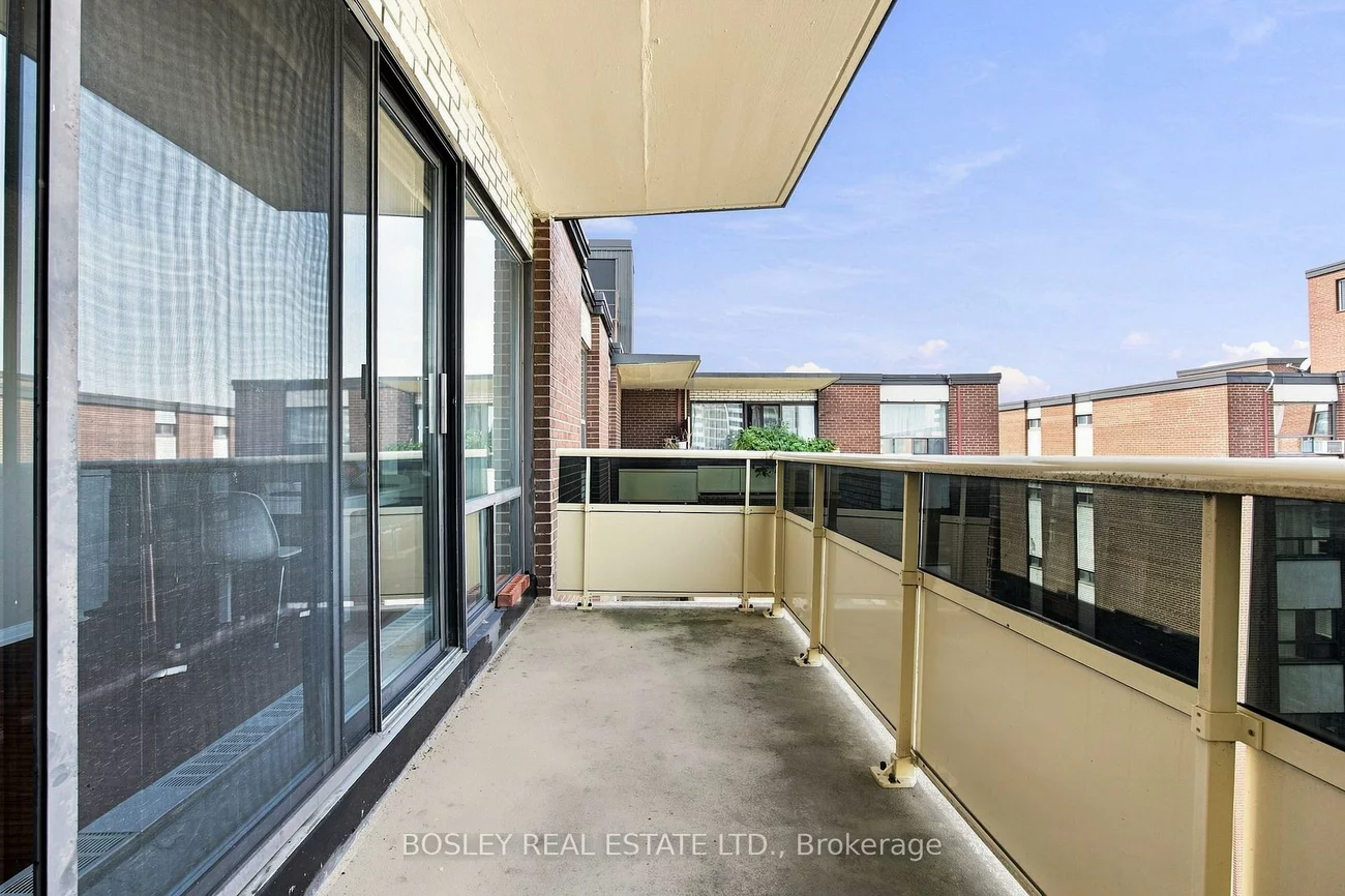 915, Midland, Eglinton East, Toronto