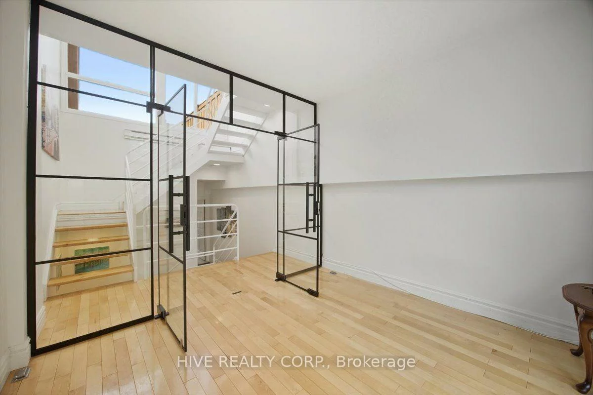 957, Broadview, Broadview North, Toronto
