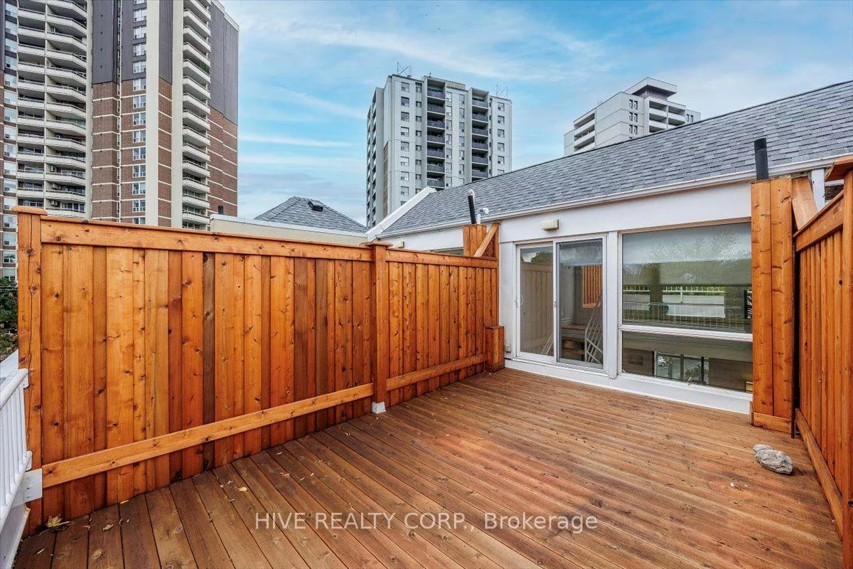 957, Broadview, Broadview North, Toronto