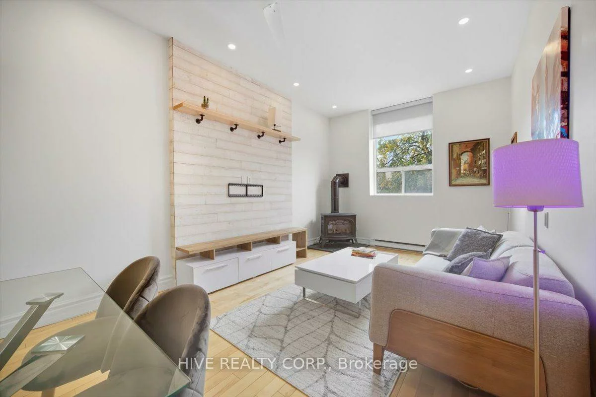 957, Broadview, Broadview North, Toronto