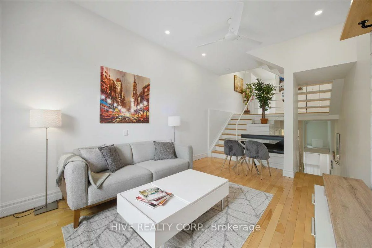 957, Broadview, Broadview North, Toronto