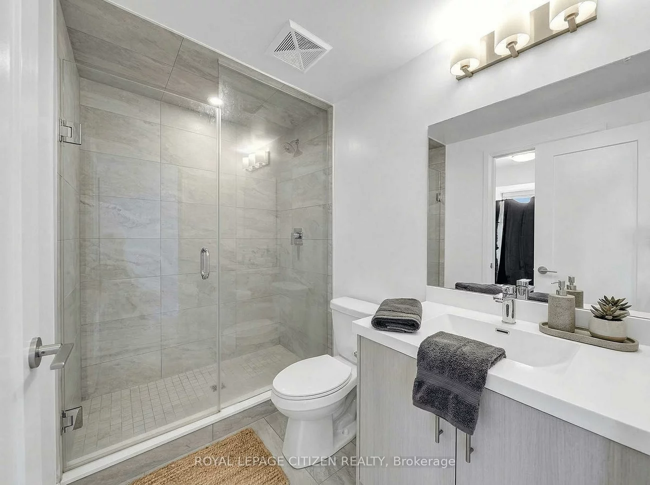 286, Main, East End-Danforth, Toronto