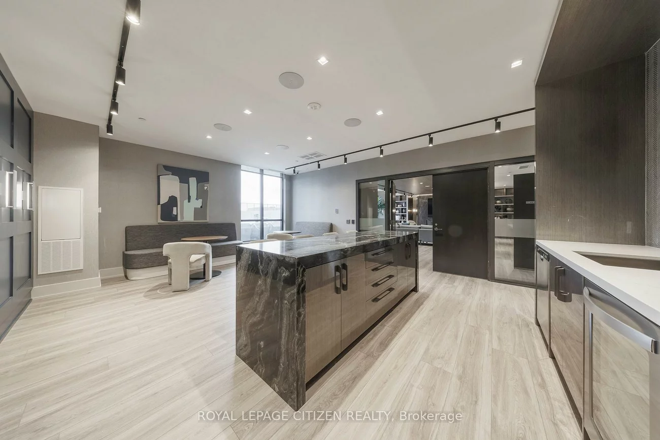286, Main, East End-Danforth, Toronto