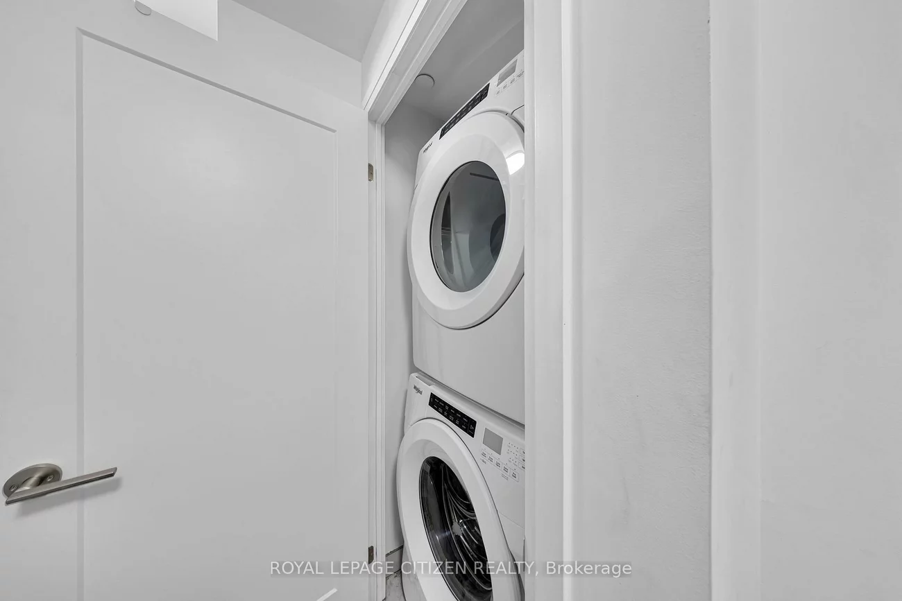 286, Main, East End-Danforth, Toronto