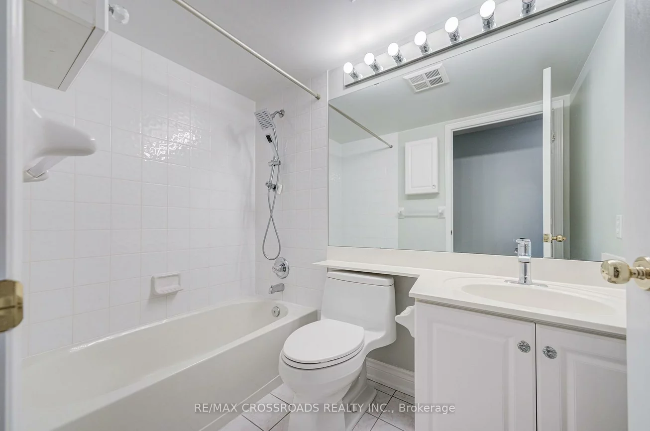 2628, Mccowan, Agincourt North, Toronto