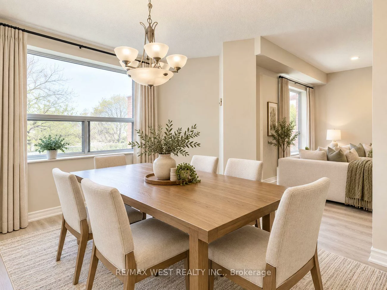 4062, Lawrence, West Hill, Toronto
