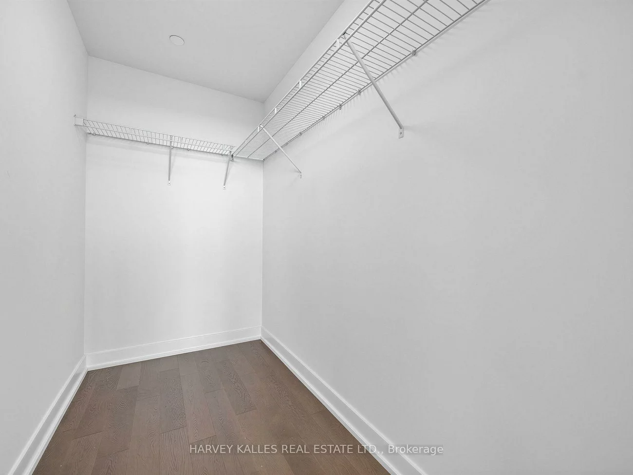 1190, Dundas, South Riverdale, Toronto