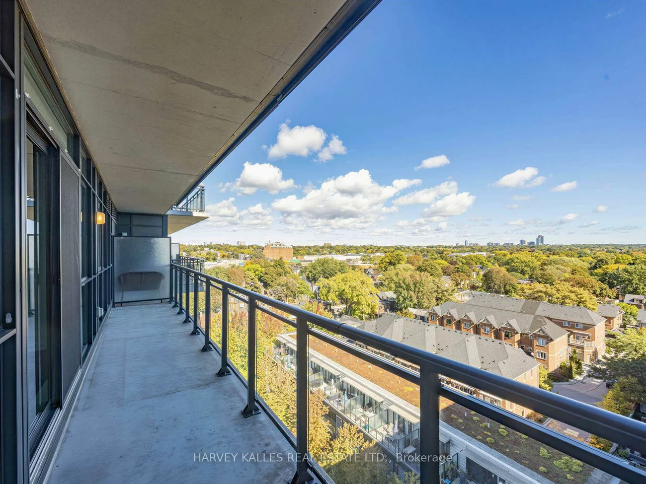 1190, Dundas, South Riverdale, Toronto
