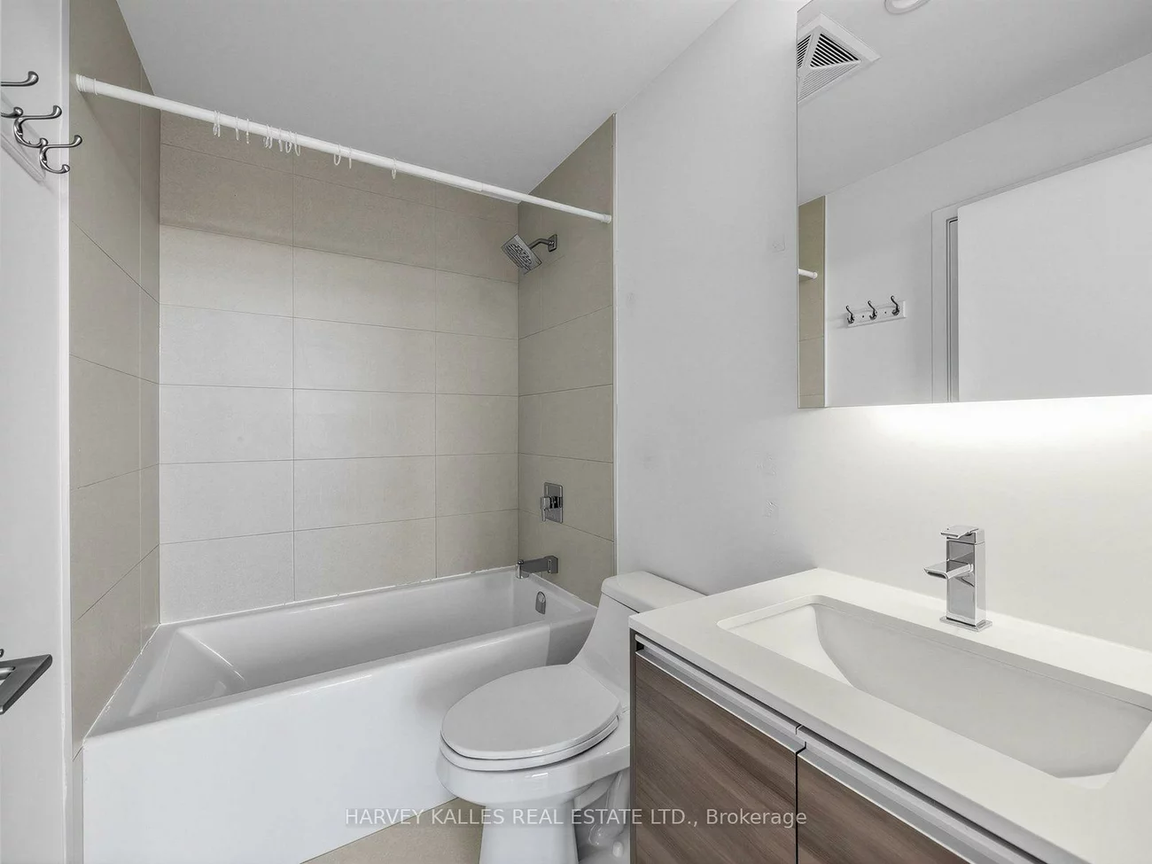 1190, Dundas, South Riverdale, Toronto