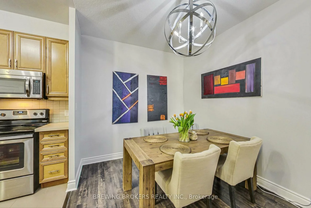 25, Earlington, Kingsway South, Toronto