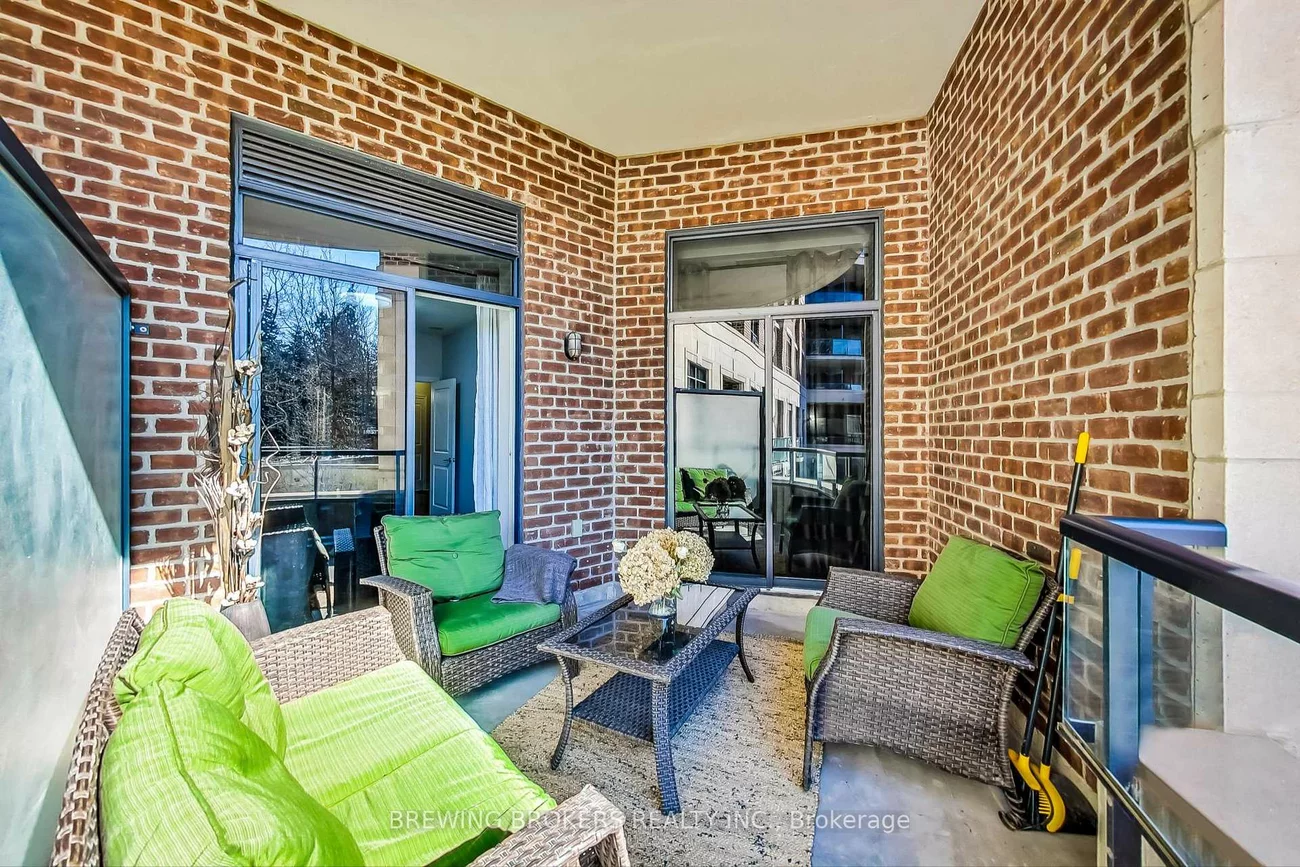 25, Earlington, Kingsway South, Toronto