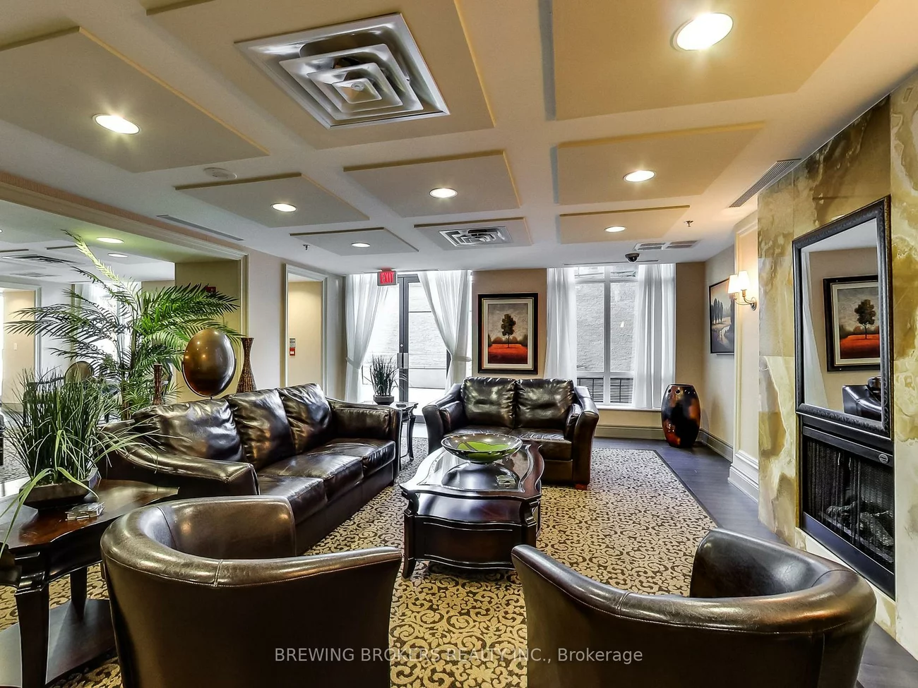 25, Earlington, Kingsway South, Toronto