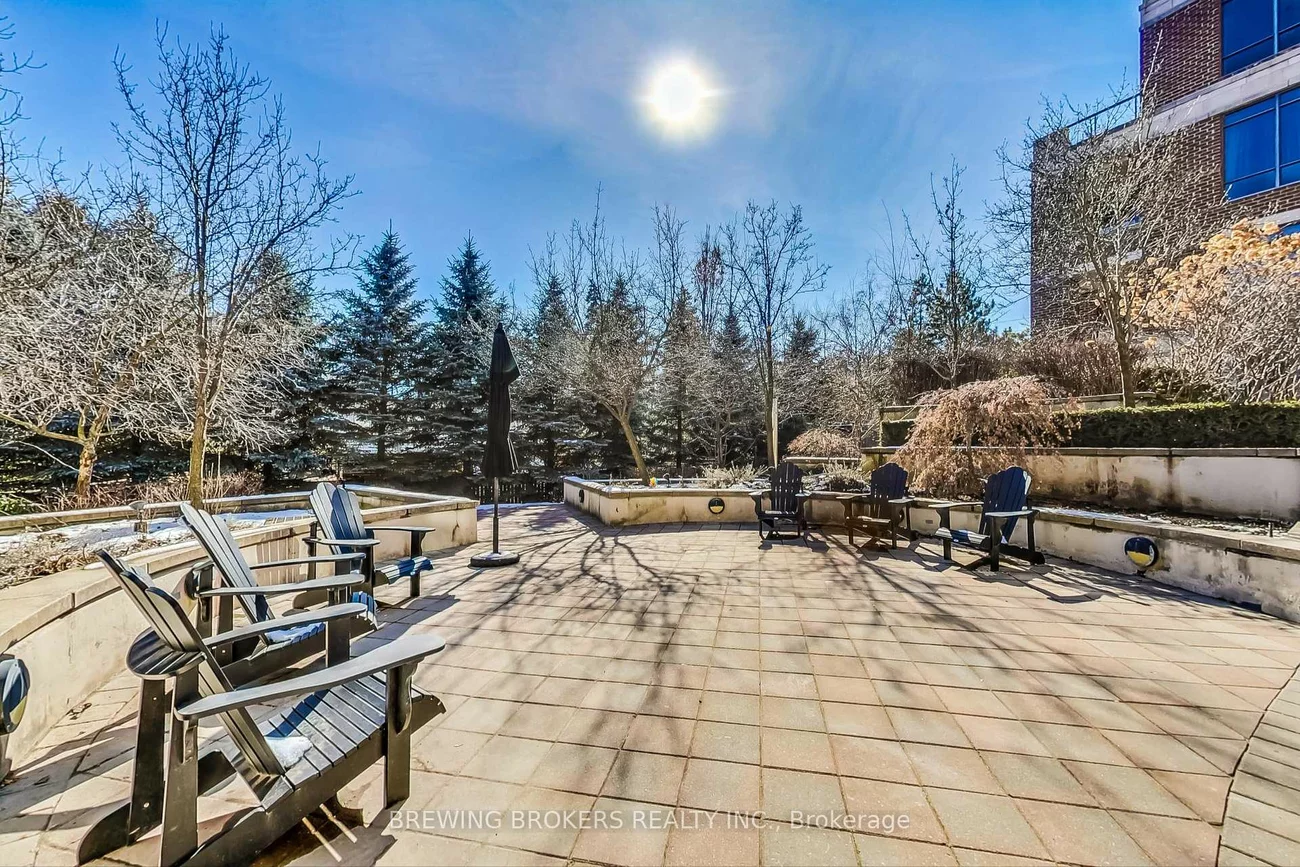 25, Earlington, Kingsway South, Toronto