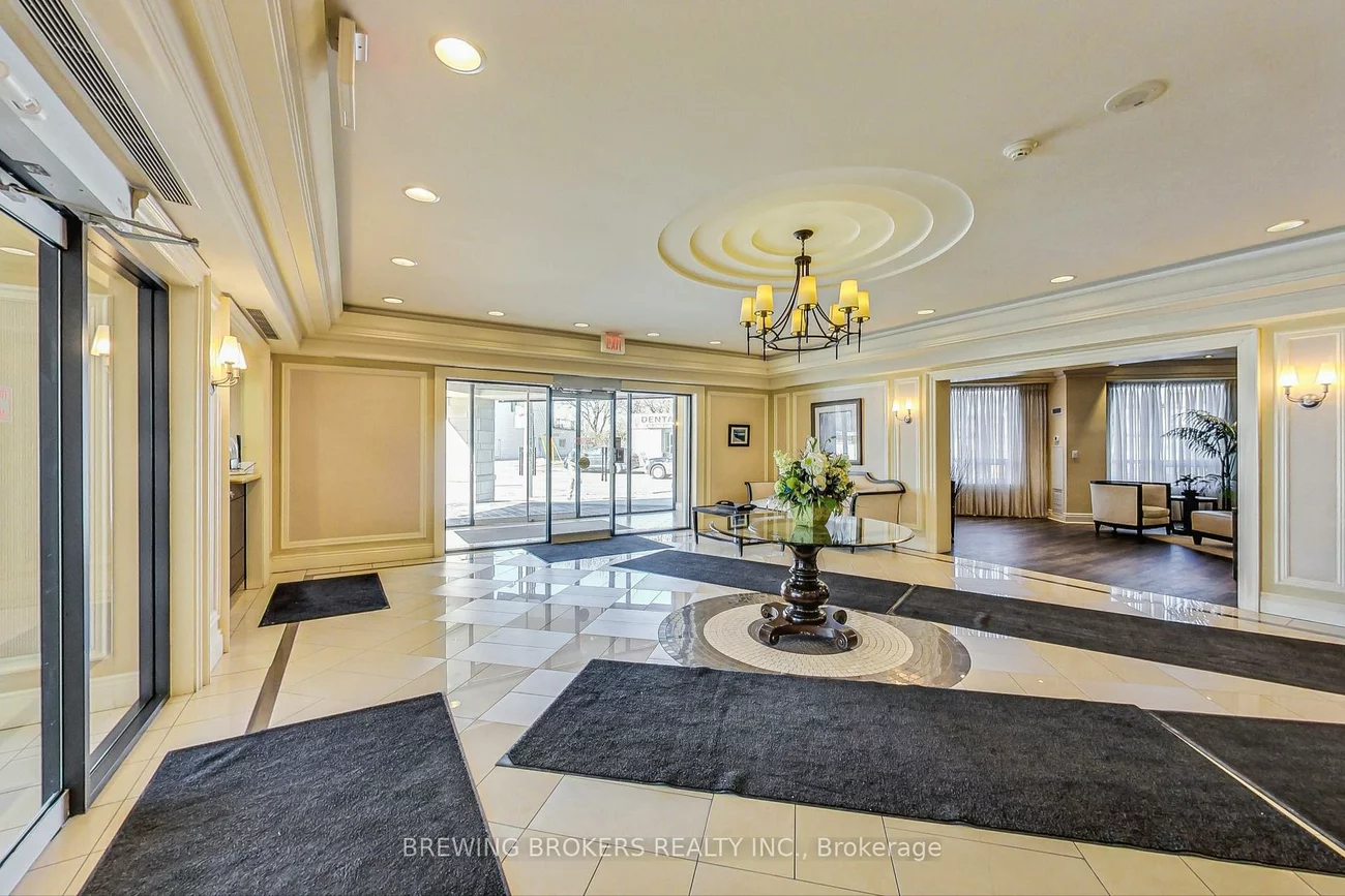 25, Earlington, Kingsway South, Toronto