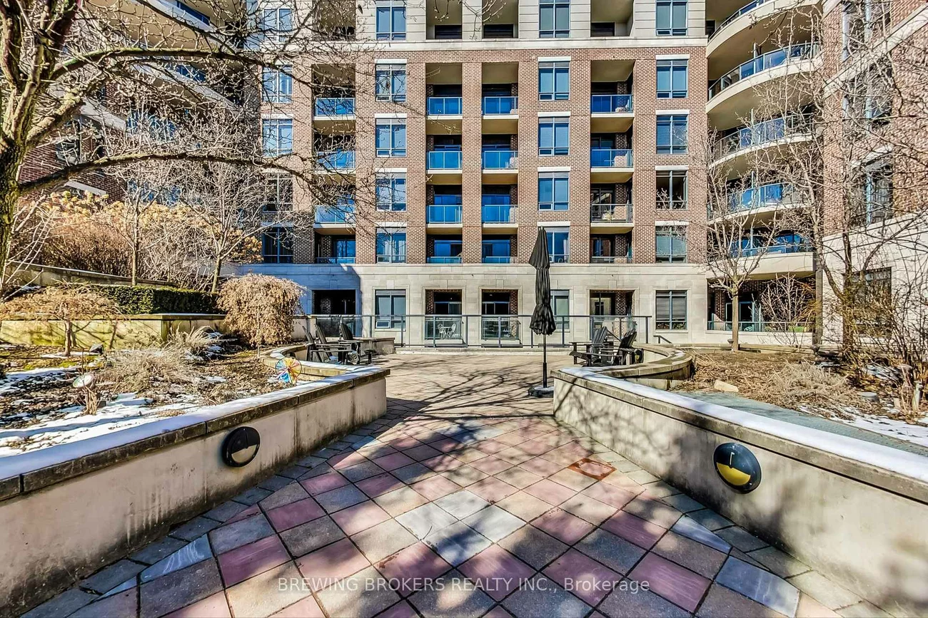 25, Earlington, Kingsway South, Toronto