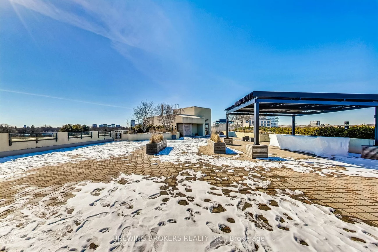 25, Earlington, Kingsway South, Toronto