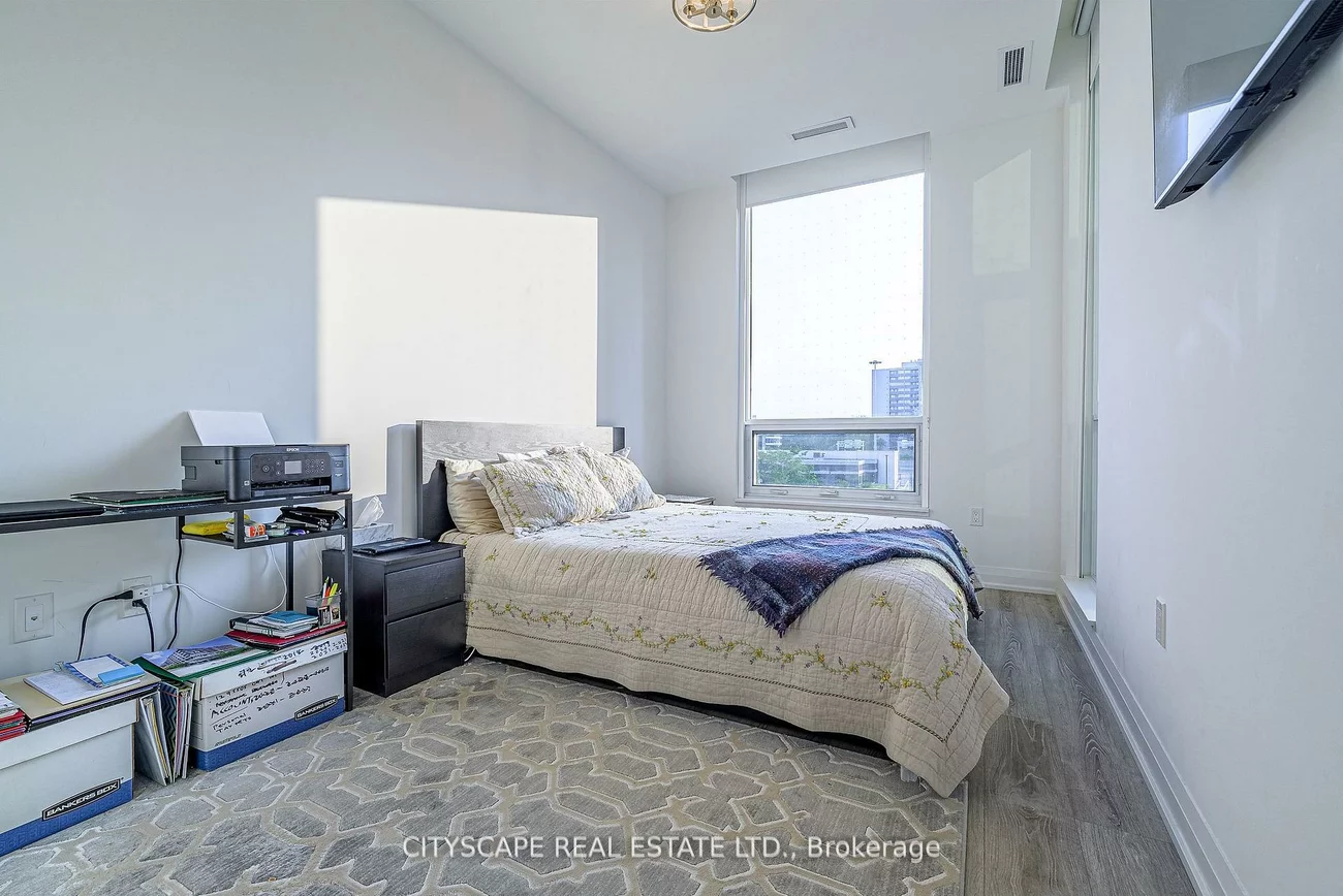 10, Gibbs, Islington-City Centre West, Toronto
