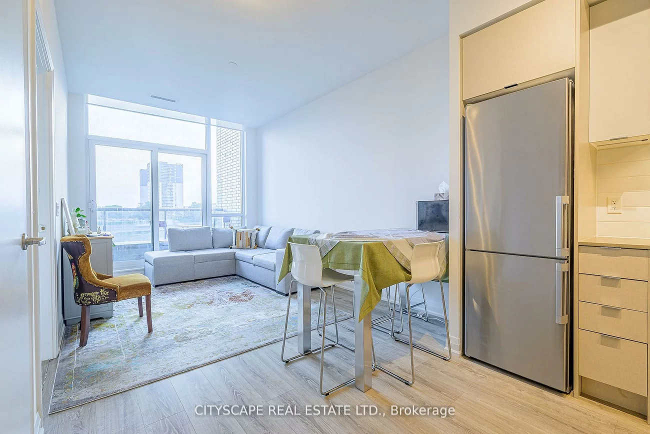 10, Gibbs, Islington-City Centre West, Toronto