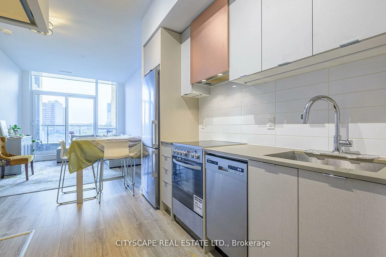 10, Gibbs, Islington-City Centre West, Toronto