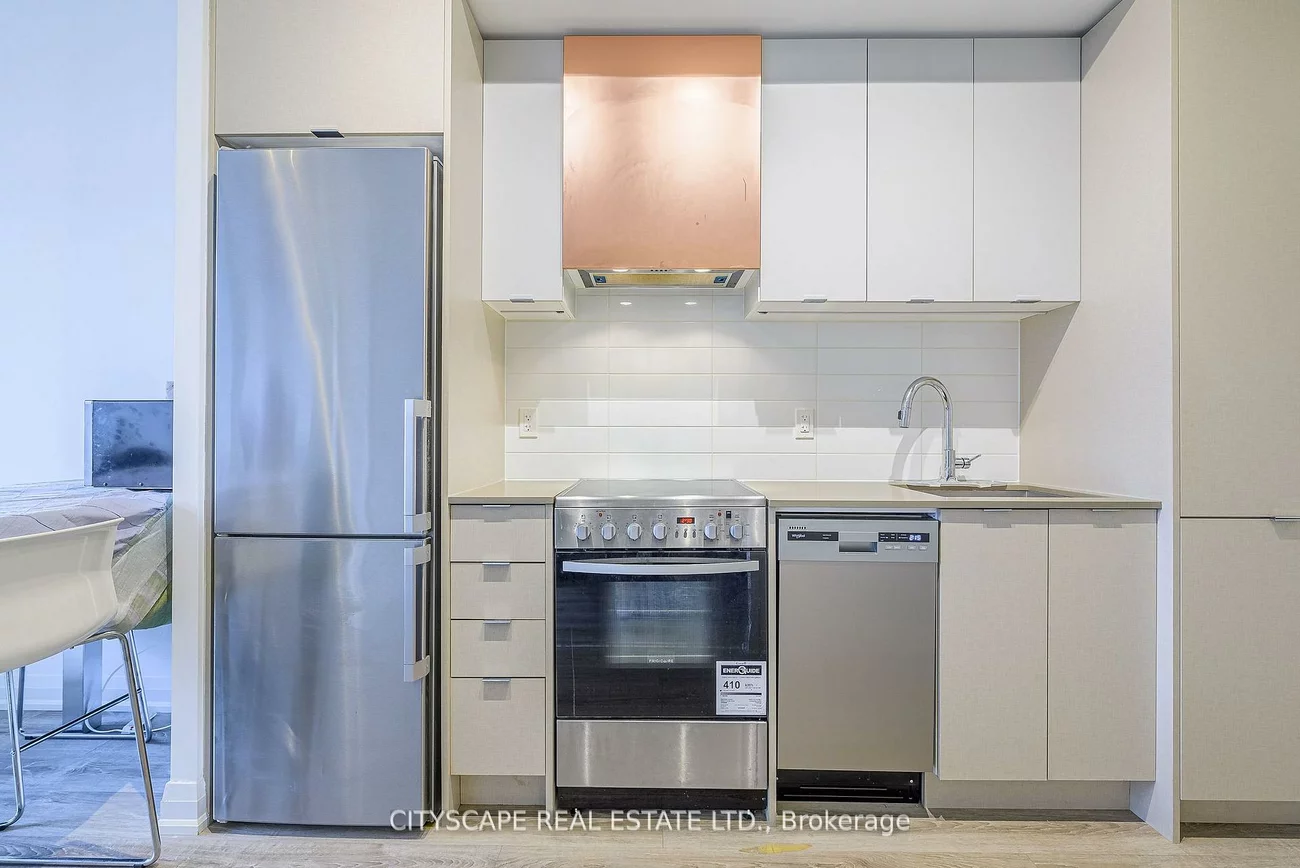 10, Gibbs, Islington-City Centre West, Toronto