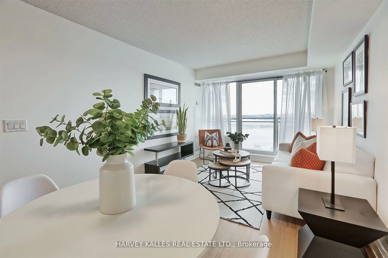 1070, Sheppard, York University Heights, Toronto